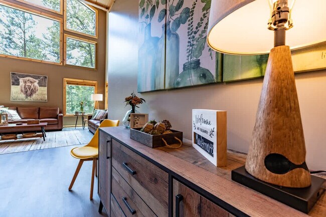 Building Photo - 43 Medina Ct