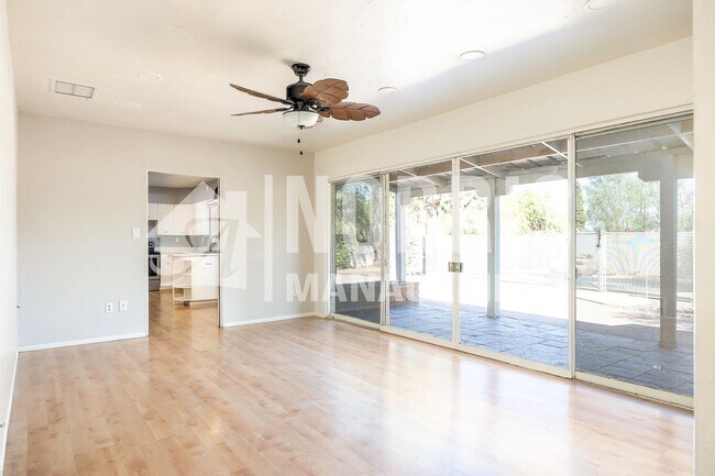 Building Photo - Amazing Home with a Pool and NO HOA