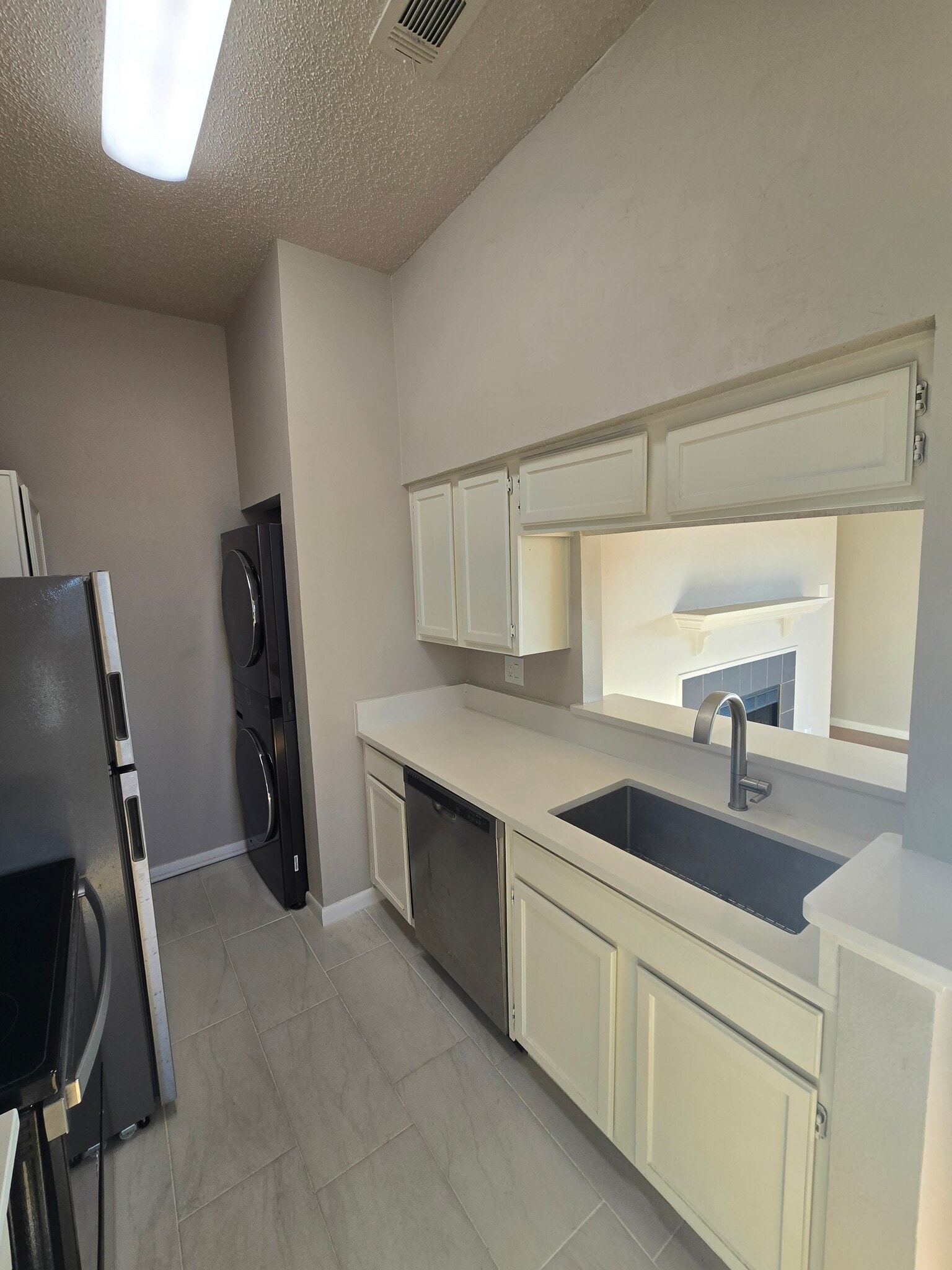 Building Photo - 3701 Cedarplaza Ln