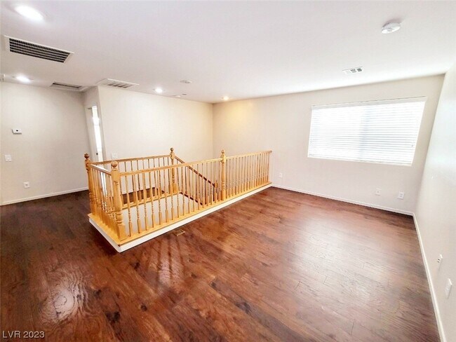 Building Photo - 11240 Woodland Violet Ave