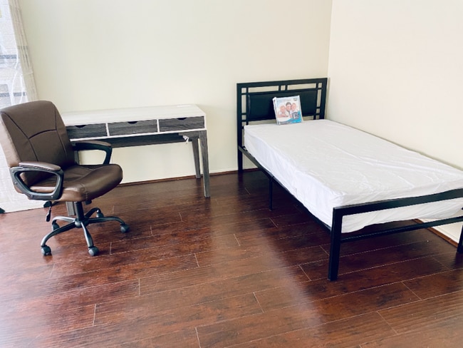 Building Photo - 1440 Centinela Ave