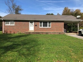 Building Photo - 3 Bedroom Home in Murray