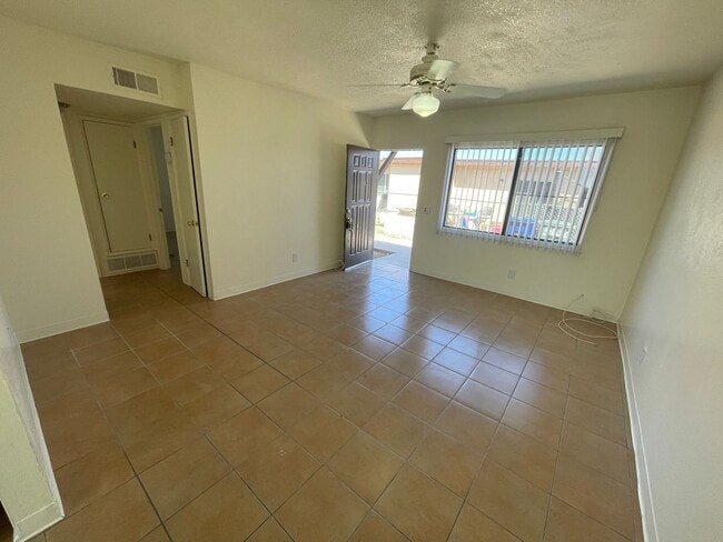 Building Photo - Two Bedroom With A/C, Fenced Yard and Wash...