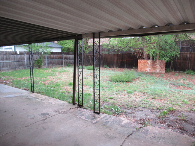 Building Photo - 2902 Garland Terrace