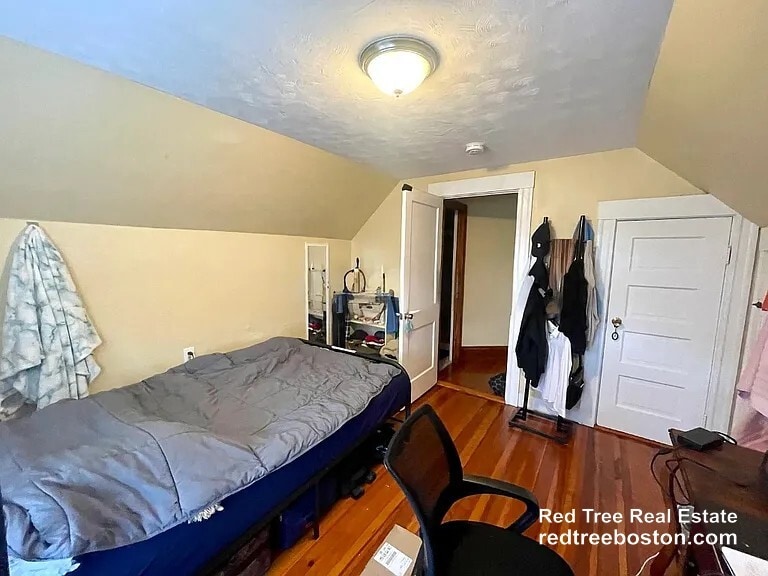 Building Photo - 123 Winthrop St