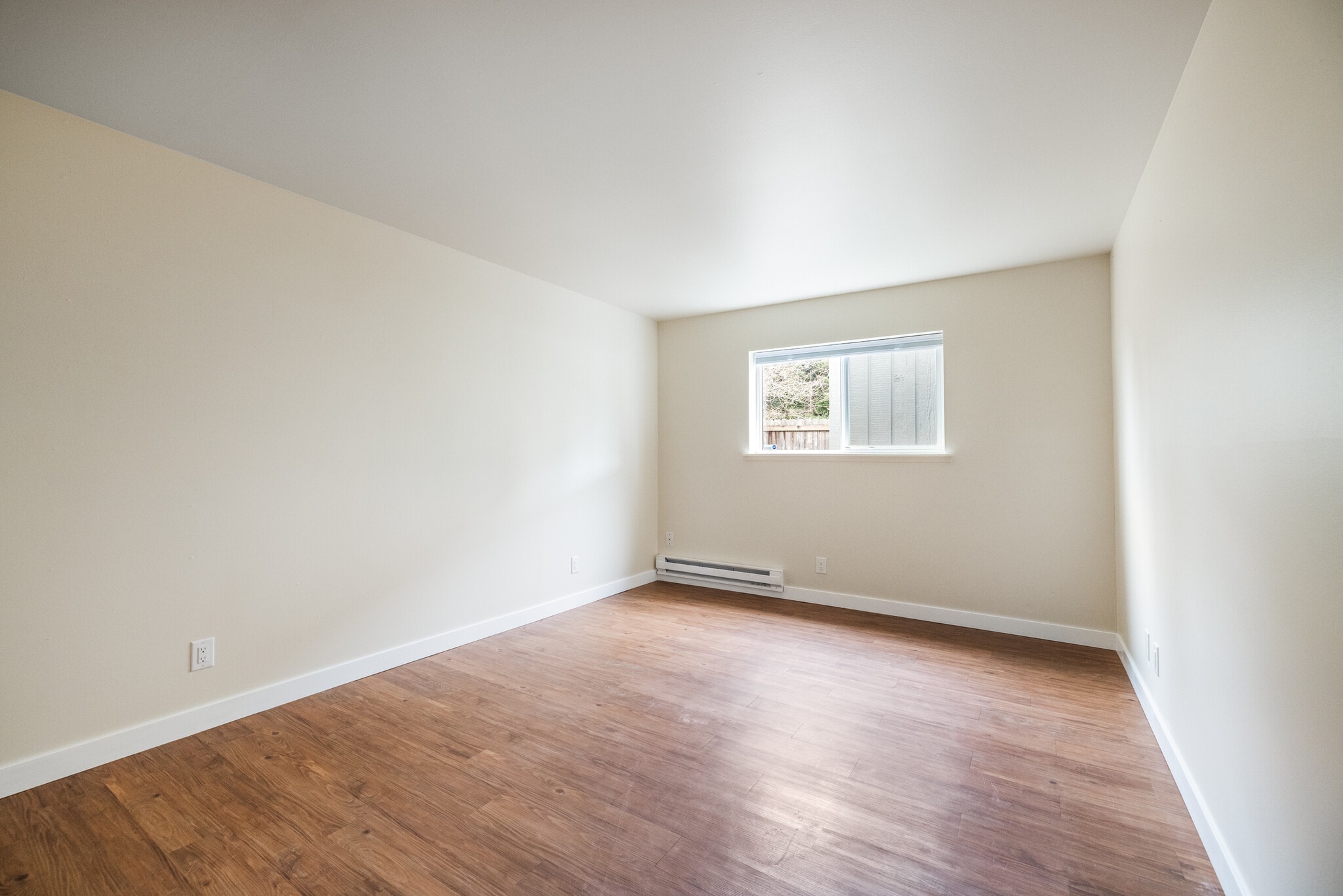 Building Photo - 1201 E Fir St