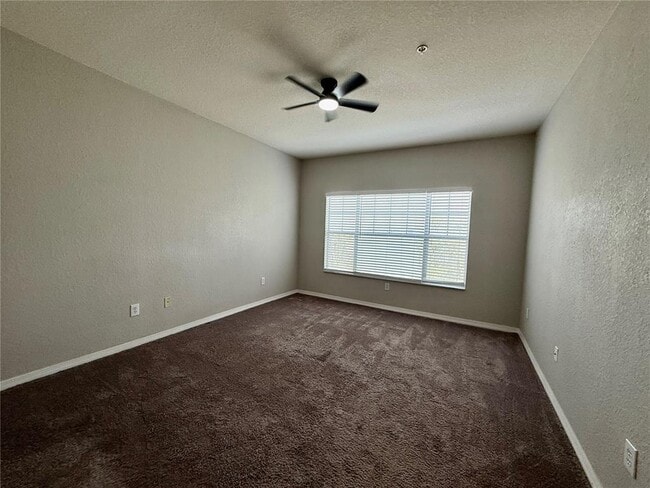 Building Photo - 2586 Grand Central Pkwy