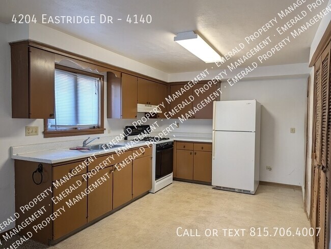 Building Photo - 4204 Eastridge Dr