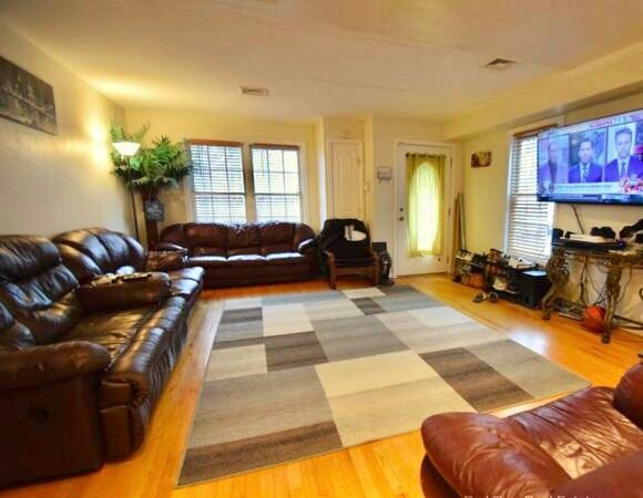 Building Photo - 6 Harleston St