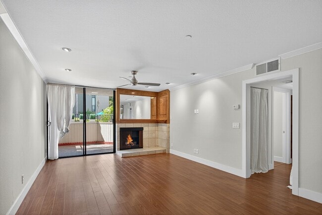 Building Photo - Spacious Marina District 1BR Condo with Modern Upgrades & Parking