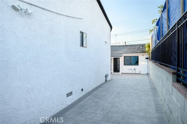 Building Photo - 915 Cornell Dr