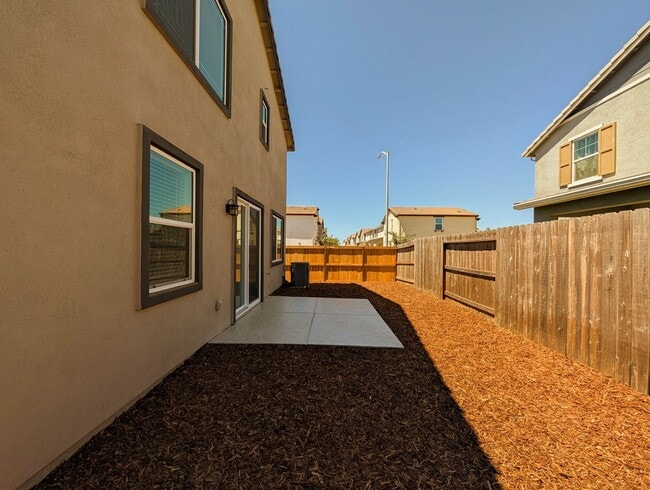 Building Photo - Beautiful Brand New Construction / Single ...