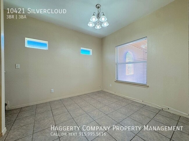 Building Photo - 10421 Silvercloud-