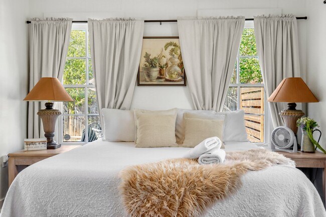 Building Photo - 569 Wright Ave