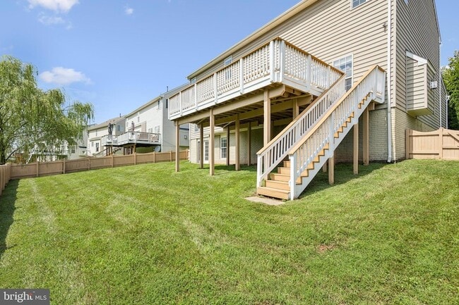 Building Photo - 44217 Navajo Dr