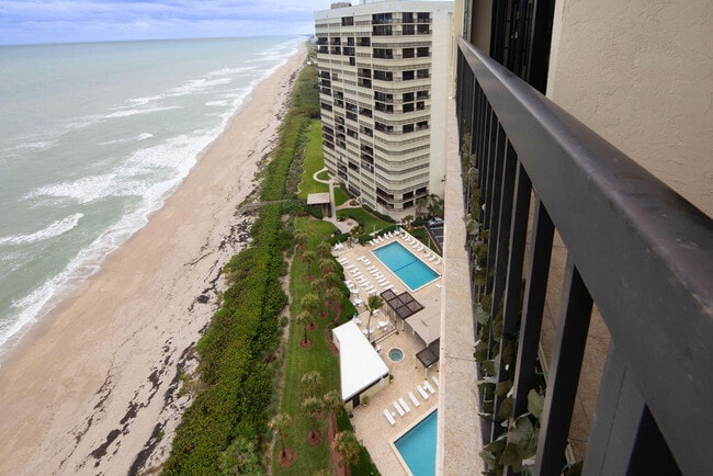 Building Photo - 9500 S Ocean Dr