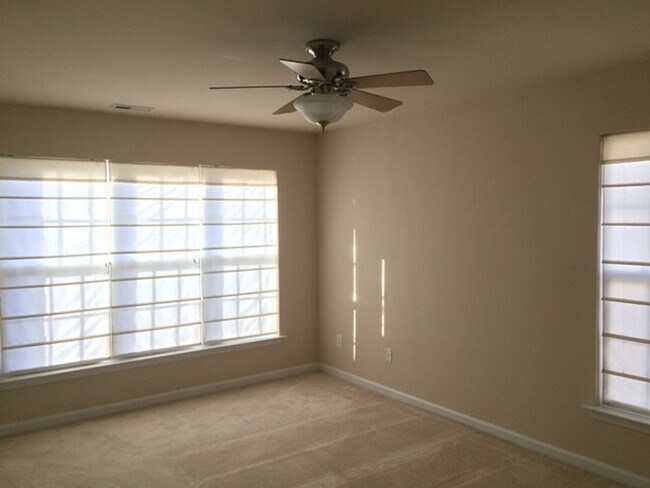 Building Photo - Prelease for January 2026!