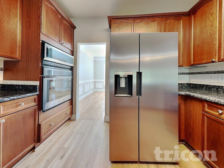 Building Photo - 2205 Washington Dr