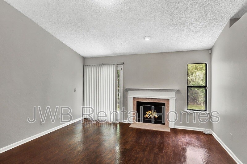 Building Photo - 11771 High Plains Dr E