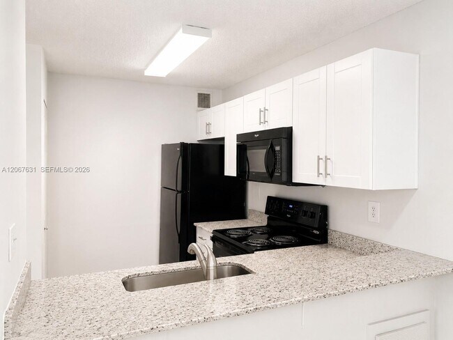 Building Photo - 9221 SW 138th Pl
