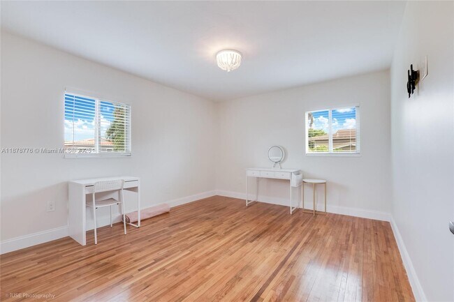 Building Photo - 9975 SW 85th St