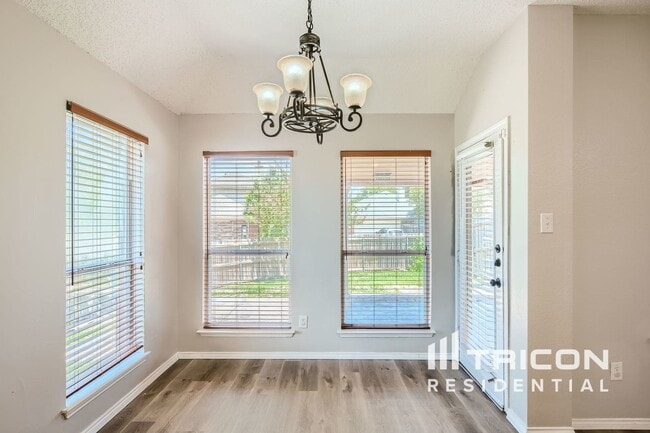 Building Photo - 7602 Tidewater Dr