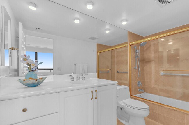 Building Photo - 4000 N Ocean Dr