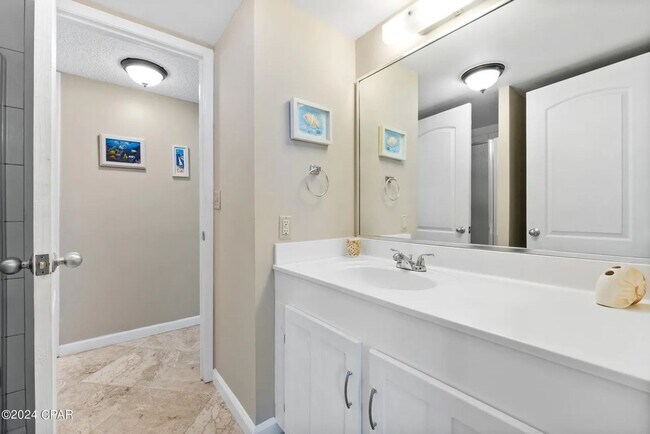 Building Photo - 2 Bedroom 2 Bathroom Condo