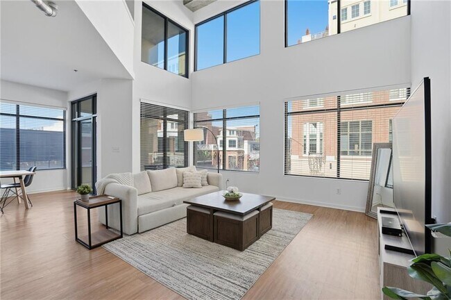 Building Photo - 260 18th St NW