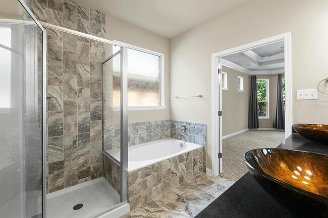 Building Photo - 515 Spanish Mustang Dr