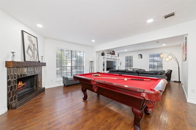 Building Photo - 16026 Autumn Falls Ln