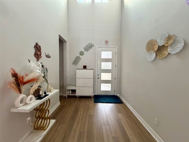Building Photo - 25859 Rippey Gln Dr