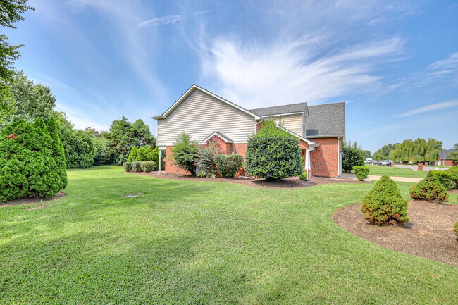 Building Photo - 2609 Westhaven Dr