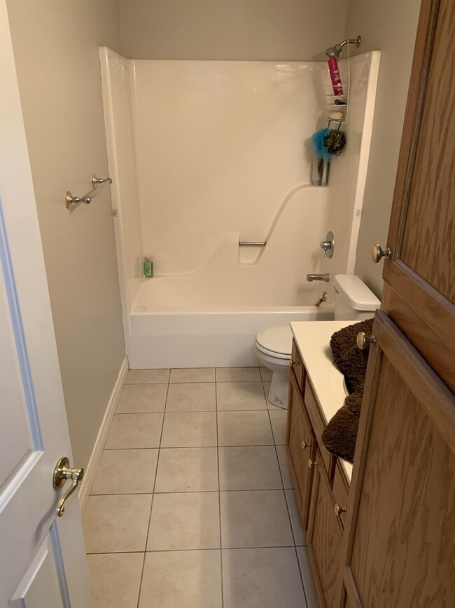 Building Photo - 7864 Andee Ln