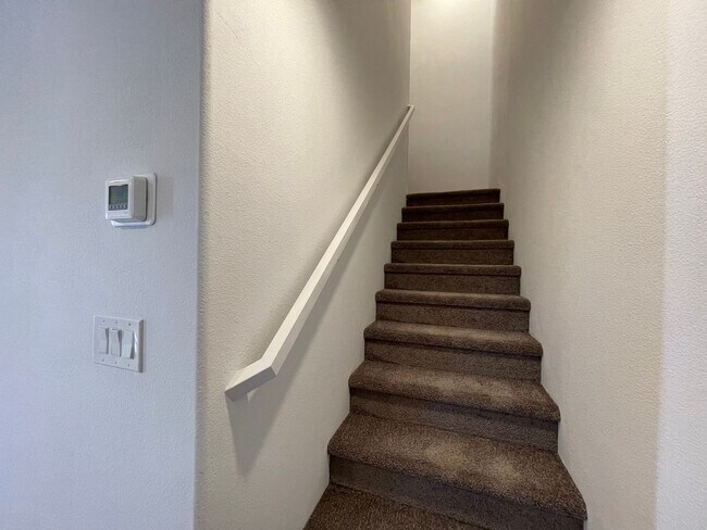 Building Photo - HENDERSON CADENCE COMMUNITY - 3 bed 2.5 ba...