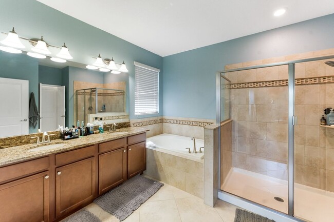 Building Photo - 13156 Green Violet Dr