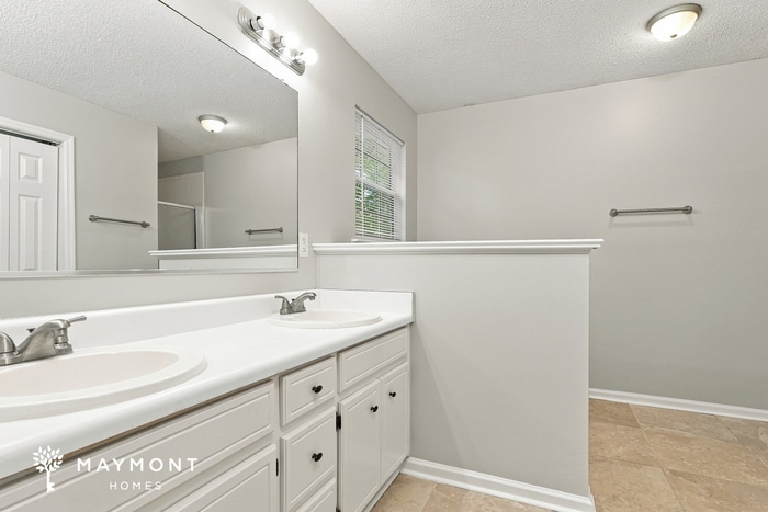 Building Photo - 4011 Villa Ln