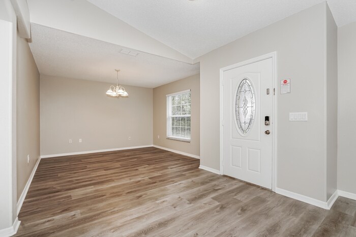 Building Photo - 927 Westline Ave