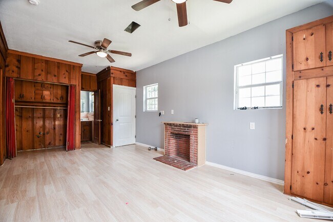 Building Photo - 3319 Holman St