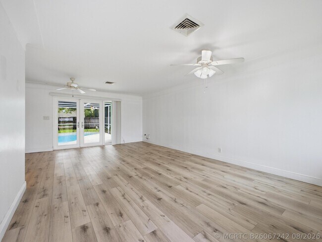 Building Photo - 1680 NE 34th Ln