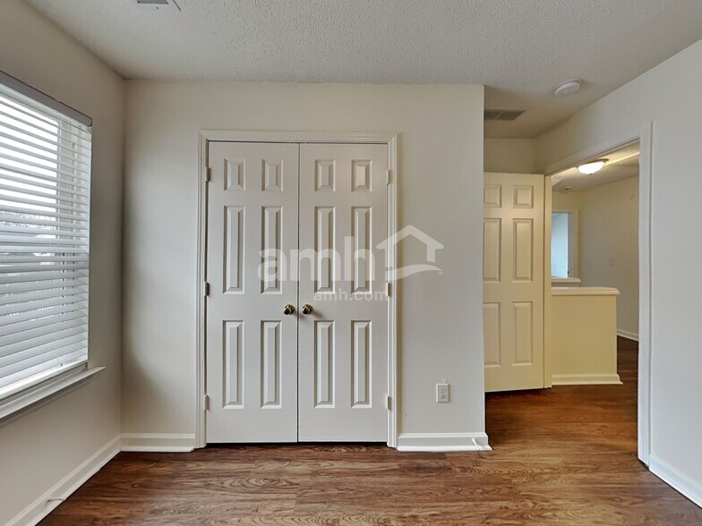 Building Photo - 117 Eagleston Ln