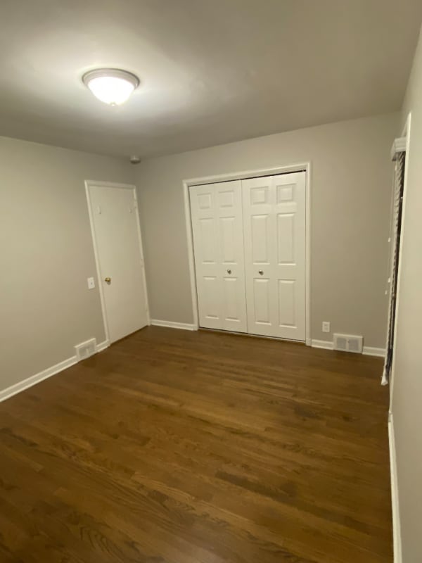 Building Photo - 835 Harcourt Rd