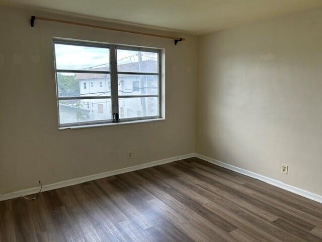 Building Photo - 2175 NE 56th St