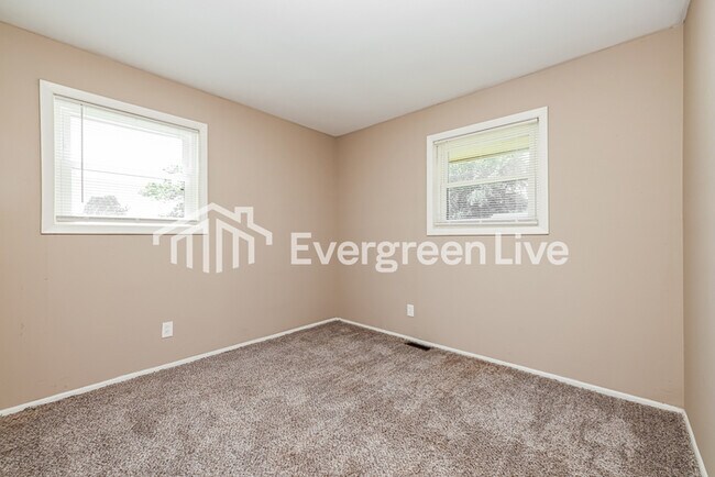 Building Photo - 5090 Altrim Rd