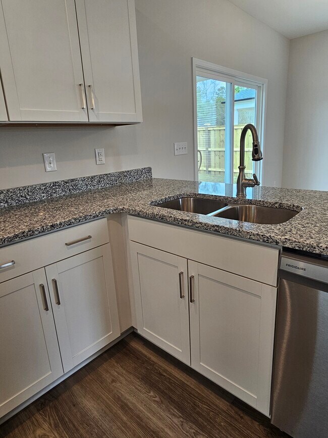 Building Photo - 4176 Pegasus Parkway