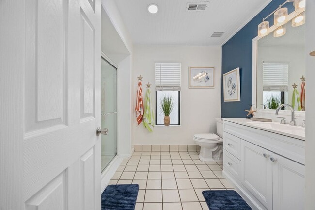 Building Photo - All Inclusive Seasonal Rental Available Oc...