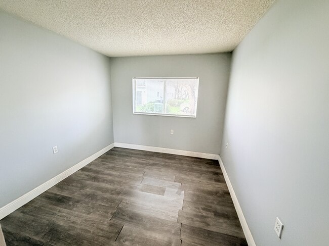 Building Photo - 105 Benoist Farms Rd