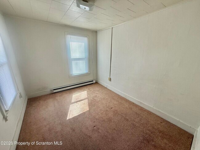 Building Photo - 301 Main St