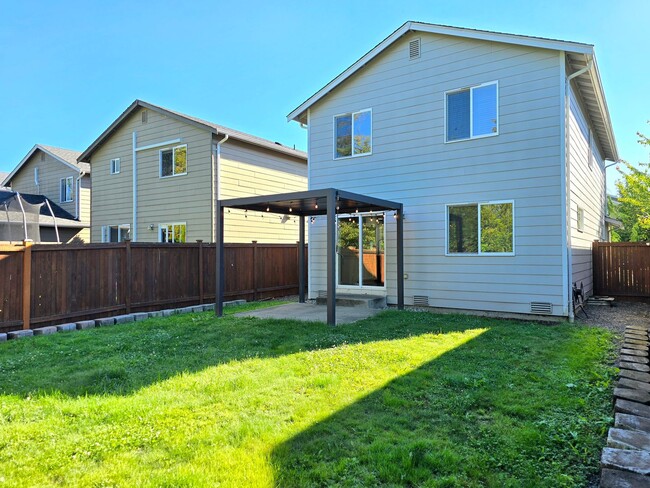 Building Photo - Marysville 4 Bedroom 2.5 Bath Home Availab...