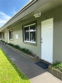 Building Photo - 1133 NE 16th Ave